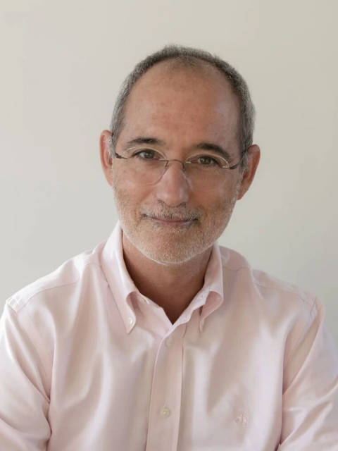 Dr. Luis Valenciano